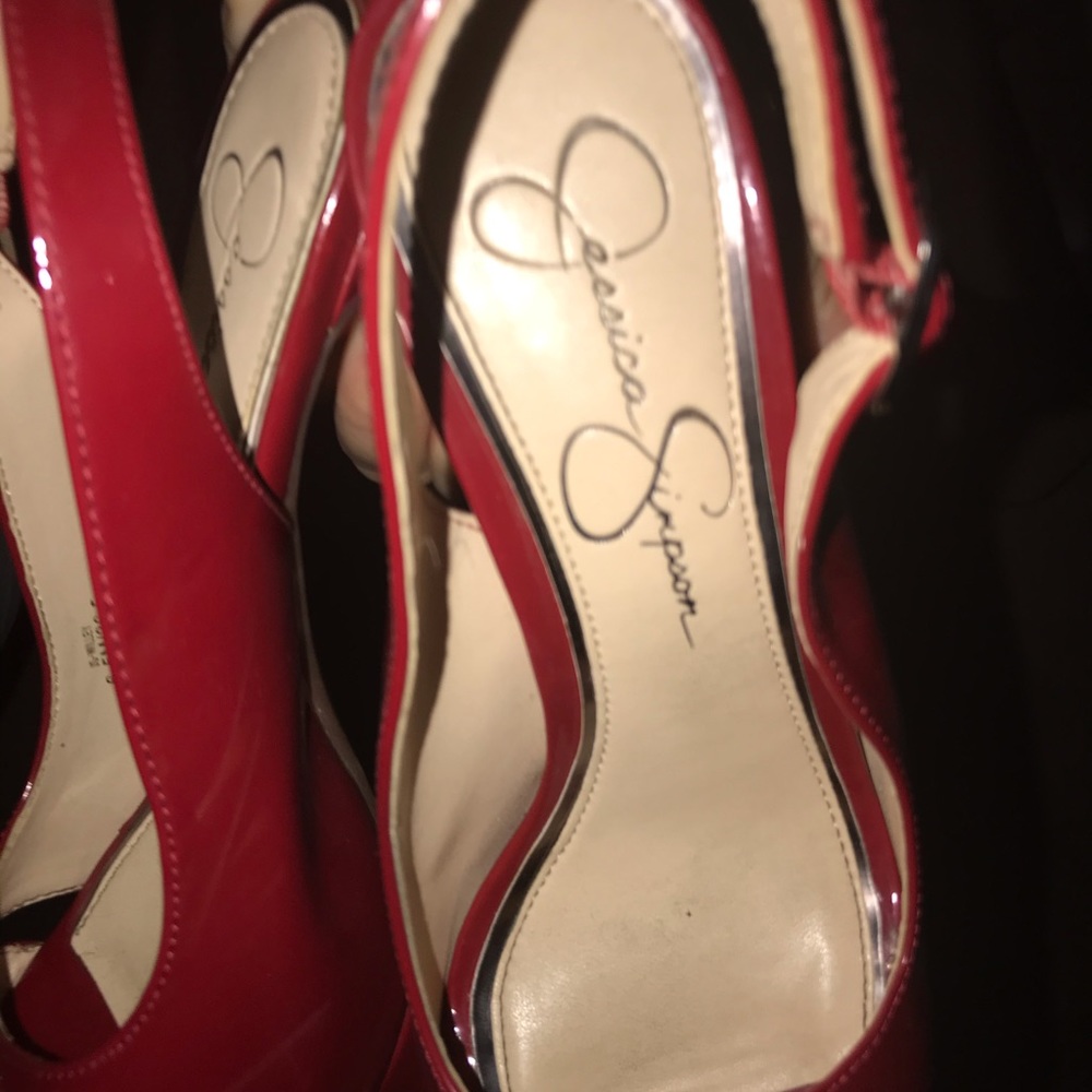 Red Jessica Simpson heels - Picture 4 of 6